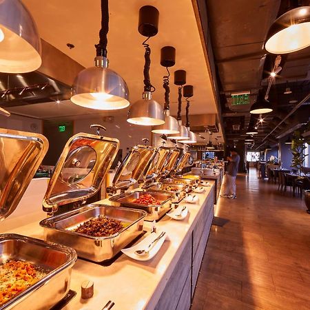Brittany Hotel Bgc Taguig Bagian luar foto